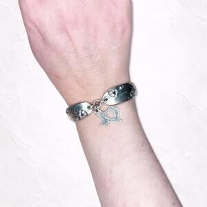 327. Deep Silver Texas Spoon Bracelet
